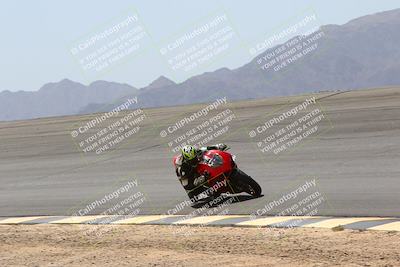 media/Apr-10-2022-SoCal Trackdays (Sun) [[f104b12566]]/Bowl (11am)/